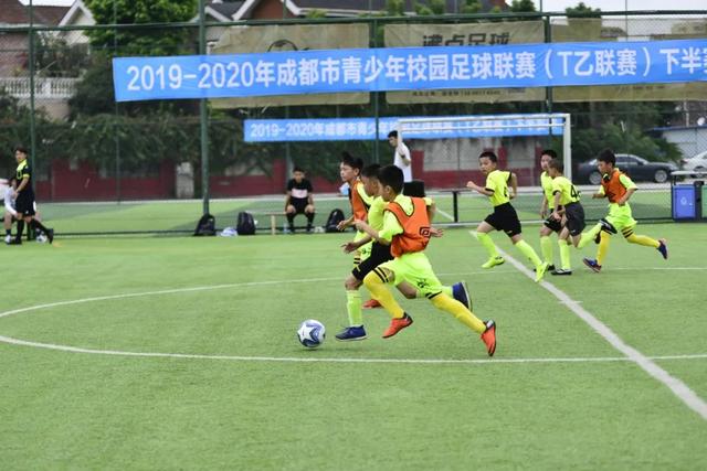 名校女教授与导师家破裂事件曝光，十年纠葛引发公愤